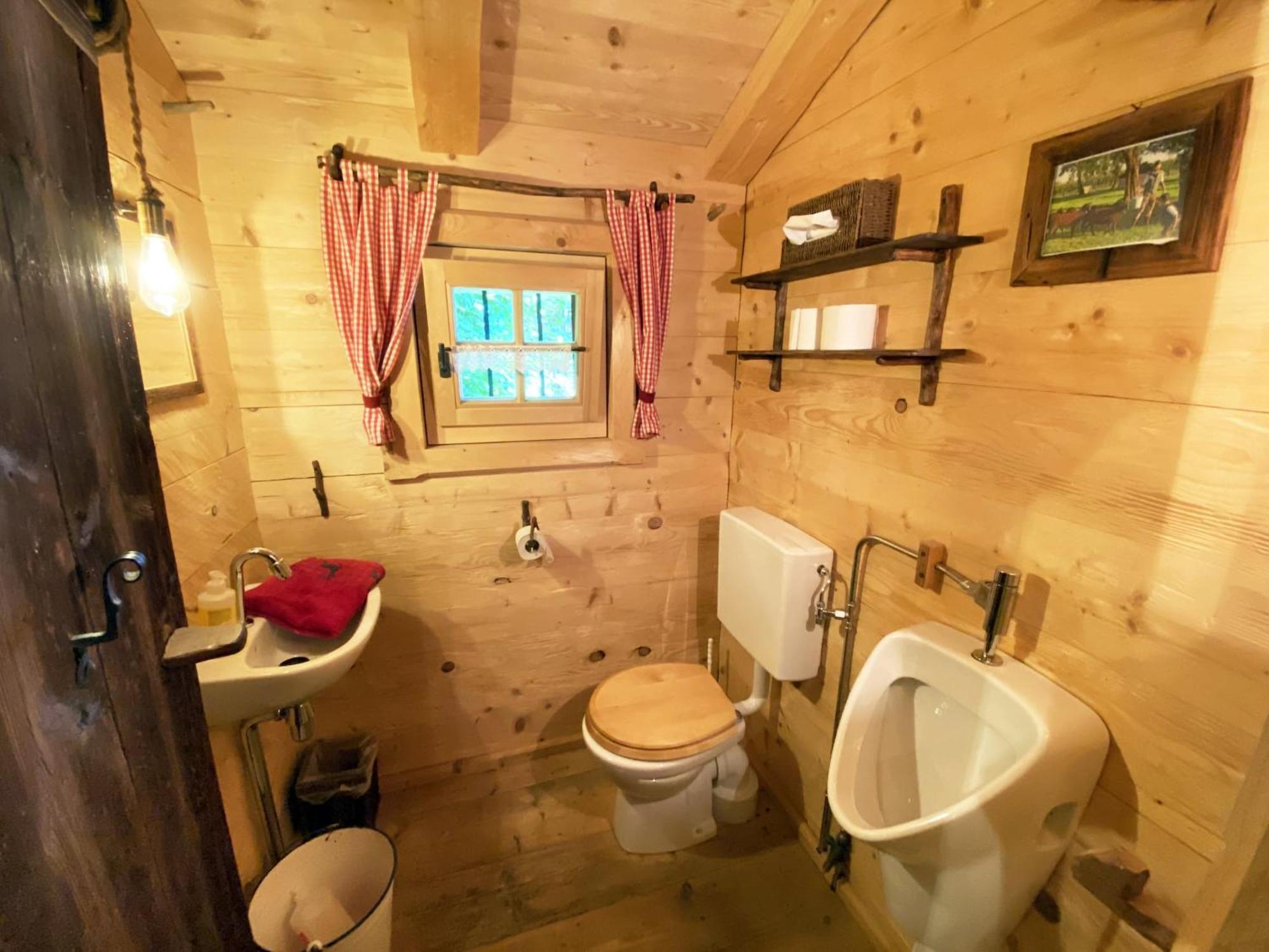 Eco Friendly Chalet Near The Lake In Asten Tittmoning Dış mekan fotoğraf