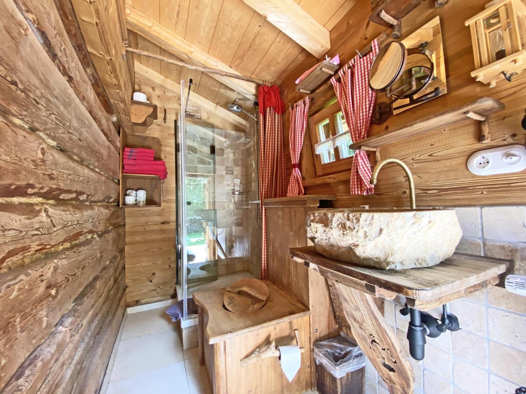 Eco Friendly Chalet Near The Lake In Asten Tittmoning Dış mekan fotoğraf